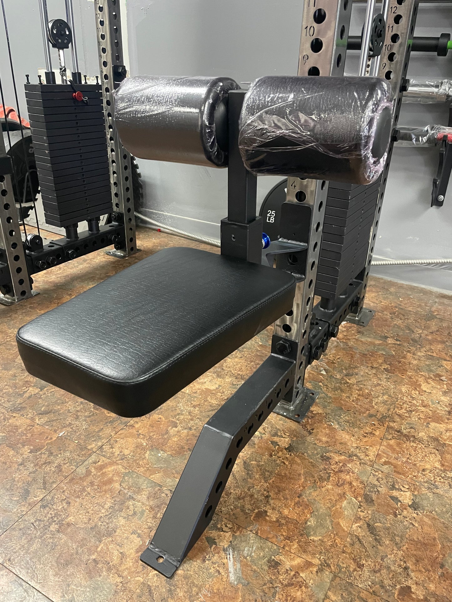 Lat Pull-Down Seat Attachment for 3x3 Inch Racks with 1-Inch Holes